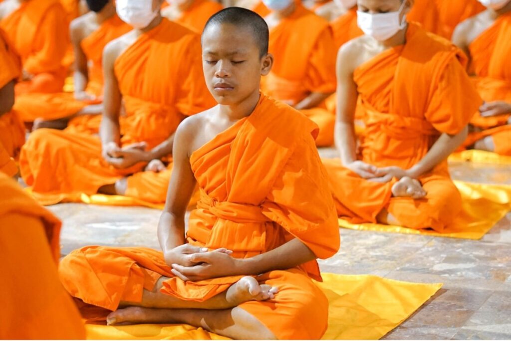 monk Sarom Nhor daily meditation Varin Prek Leab monastery tcm18 350838